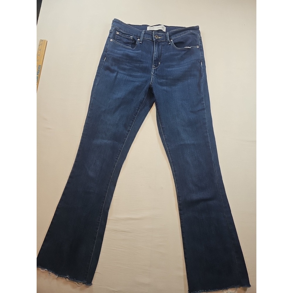 Signature by Levi Strauss Jeans Womens  Size 10(30x30) Mid Rise Bootcut CUT OFF
